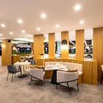Otel Paradisos *