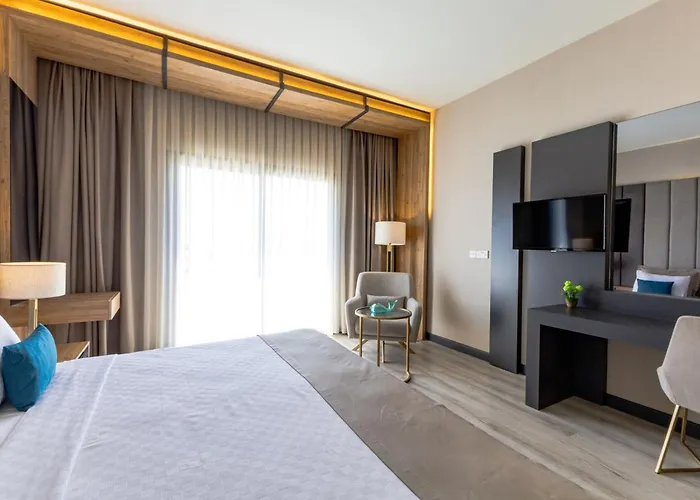 Paradisos Trachoni (Nicosia)